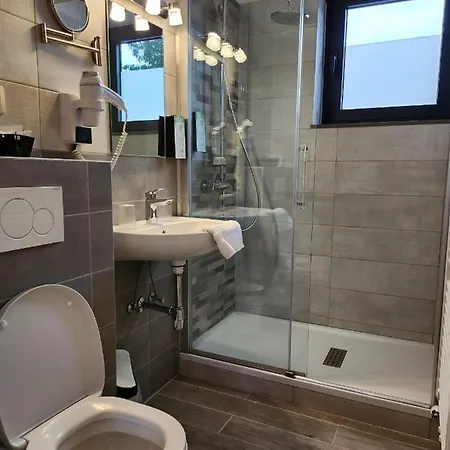 Pitlane Отель Франкоршамп