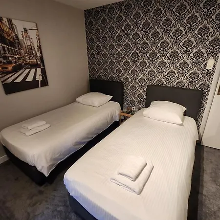 Pitlane 3* Франкоршамп